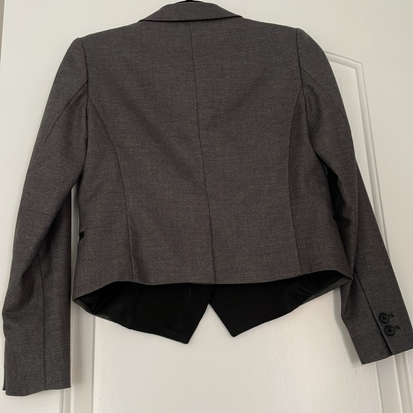 Black and gray blazer with no pockets  - worn a few times - Picture 5 of 6